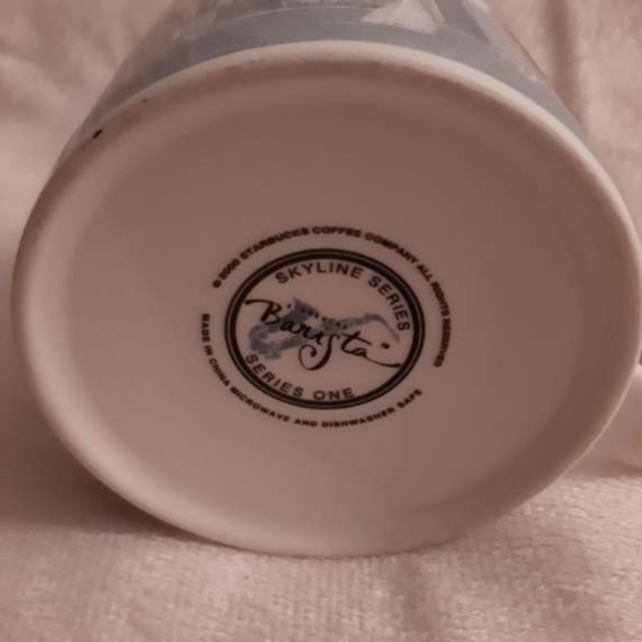 STARBUCKS 2005 Chicago Skyline Series Coffee Mug - Picture 4 of 4